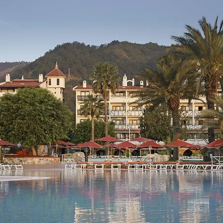 Θέρετρο Marti Deluxe 5*