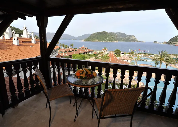 Üdülőközpont Marti Deluxe 5*