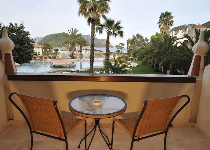Marti Deluxe Resort